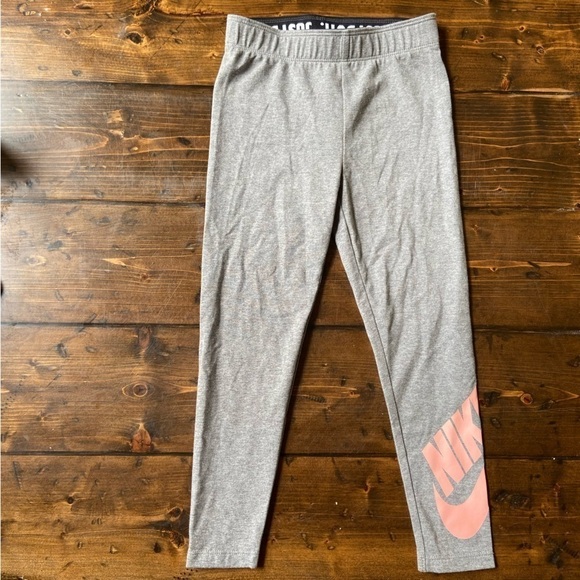 🦄Nike Leggings - Picture 3 of 7